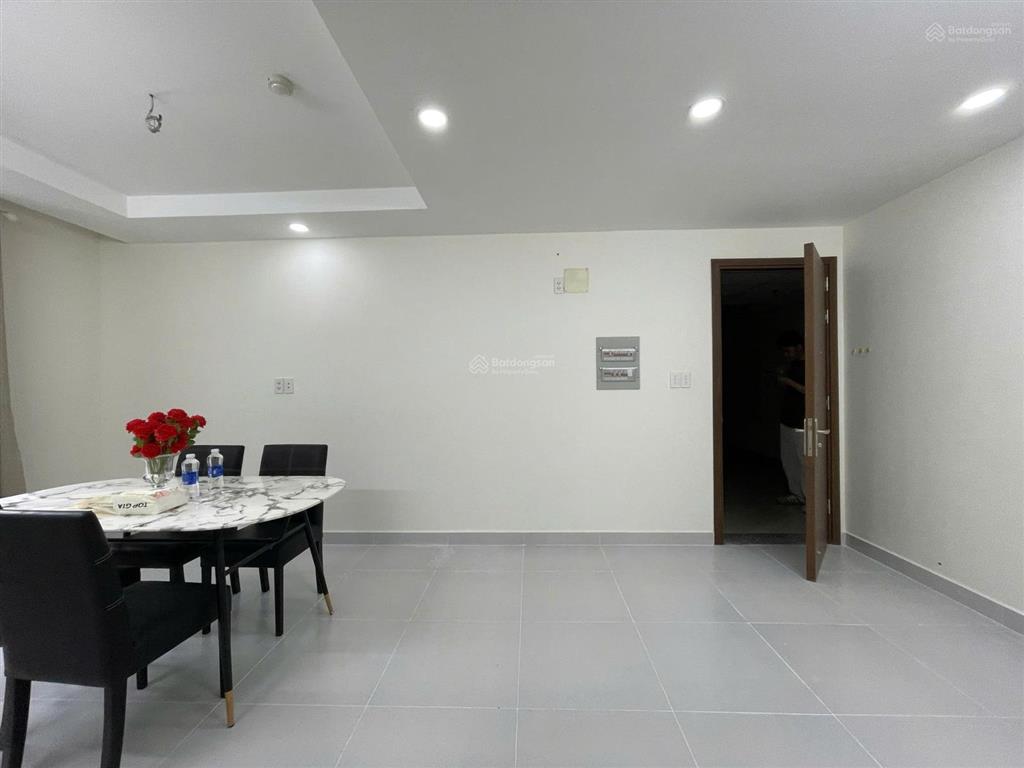Bán chung cư b2 trường sa, dt 65m2 2pn 2wc căn góc
