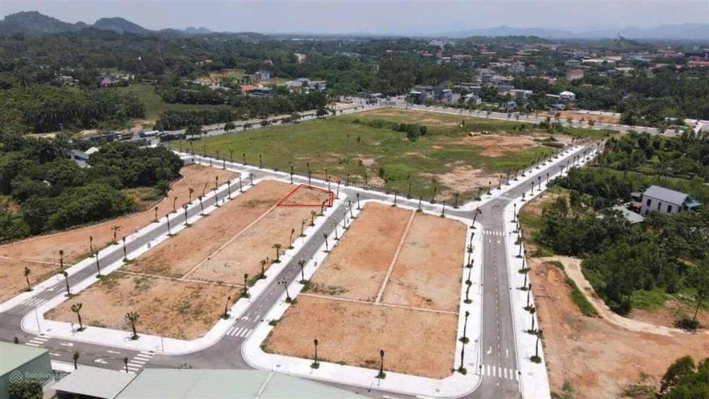 Bán nhanh lô đất mặt tiền 10m  đối diện cổng dân sinh bệnh viện  cạnh sân golf
