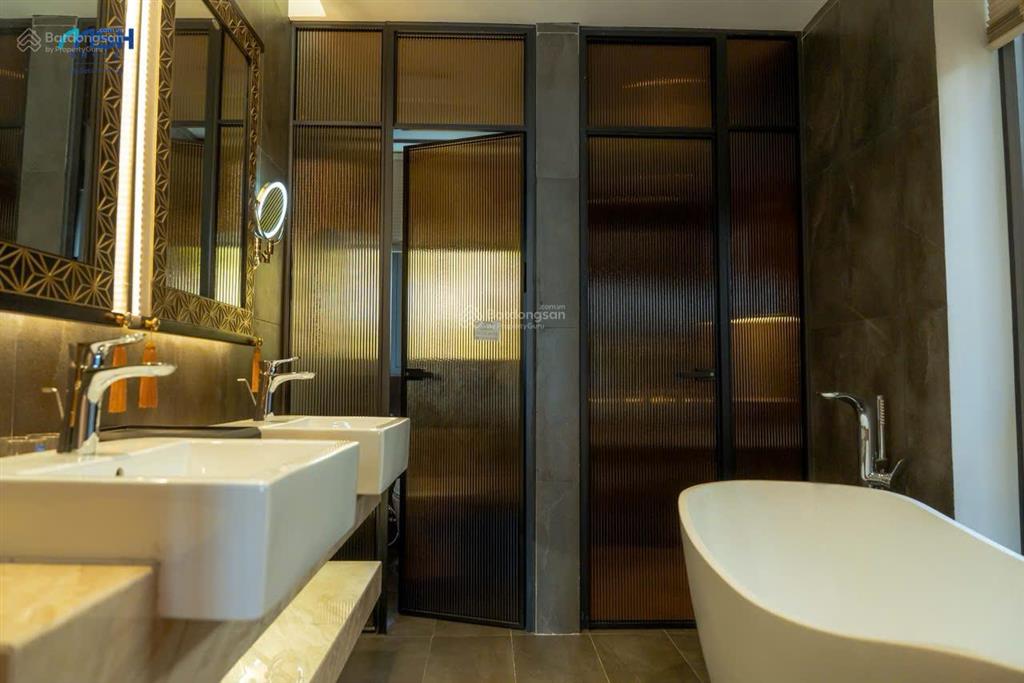 Chính chủ  cắt lỗ 13 tỷ  căn biệt thự 4 ngủ  đầy đủ nội thất  200m2  cho thuê lại 60tr/tháng
