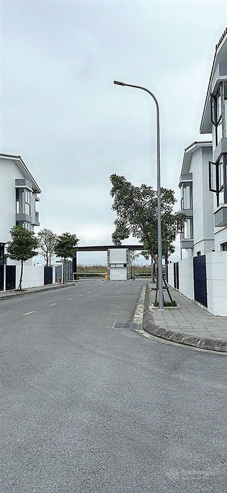 Chủ nhà bán căn lk 80m kđt beomes vị trí ngay chân cầu nguyễn trãi, vinem đức 0383 196 *** (zalo)