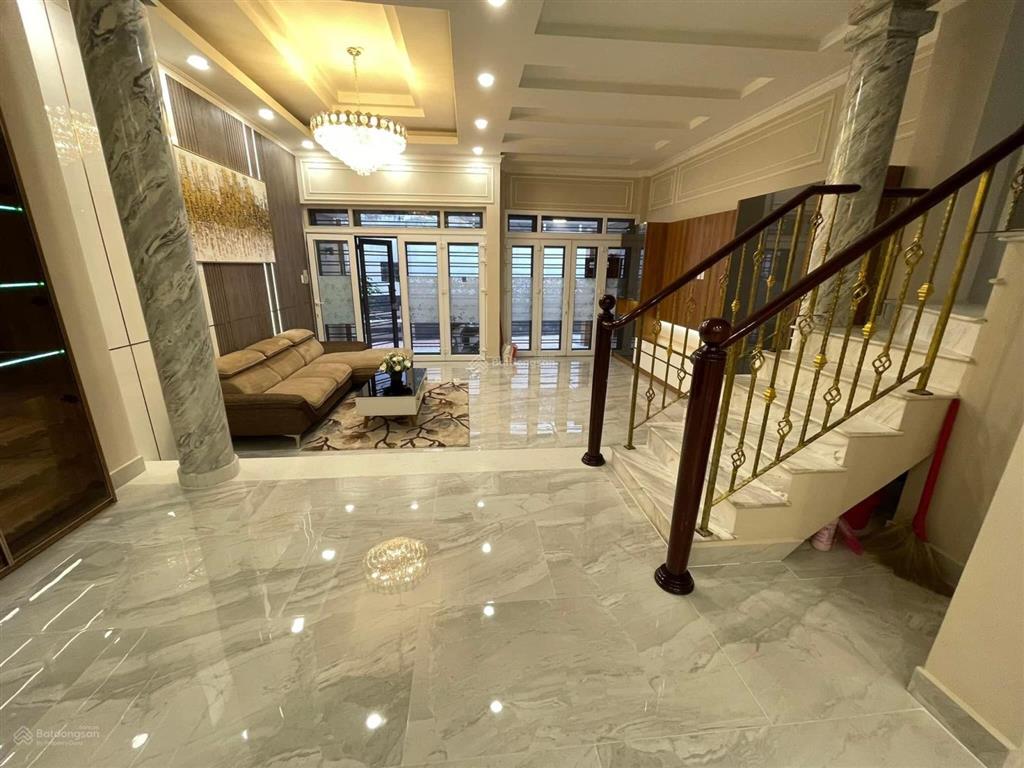Bán nhà cách mạng tháng 8 phường 15 quận 10 (9x24m, công nhận 180m2) giá 26.5 tỷ