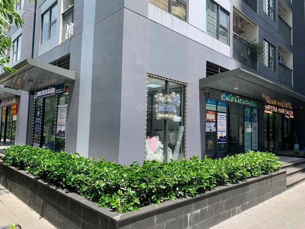Cho thuê shop chân đế. căn góc hai mặt đường sát sảnh toà cao tầng i5 khu smart city imperia