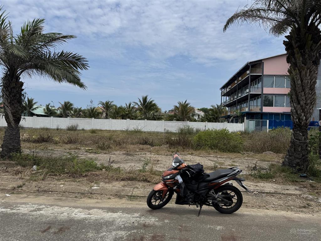 Bán đất biển hà my 800m2 xây khách sạn 7 tầng, tắm biển 50m, trục đường khách sạn 34m đẹp, giá tốt