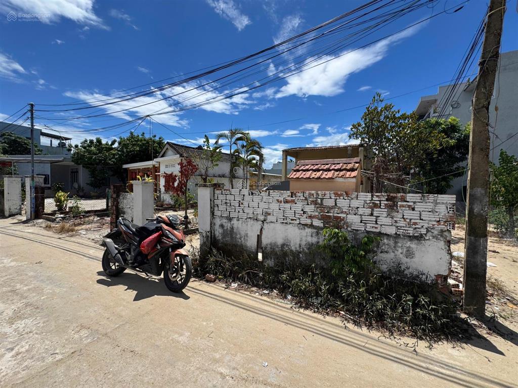Bán đất biển đà nẵng 304,5m2 thổ cư, đường 3,5m, tắm biển 30m, kdc hiện hữu, xây villa kd tốt