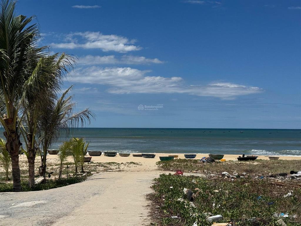 Bán đất biển đà nẵng 304,5m2 thổ cư, đường 3,5m, tắm biển 30m, kdc hiện hữu, xây villa kd tốt