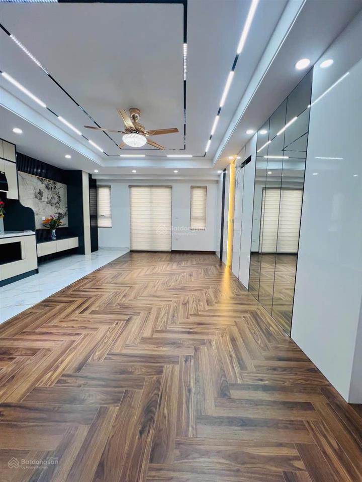 Bán nhà phân lô thịnh liệt hoàng mai, ô tô đỗ cửa, 40m x 5 tầng, nhỉnh 9 tỷ  0977 435 ***