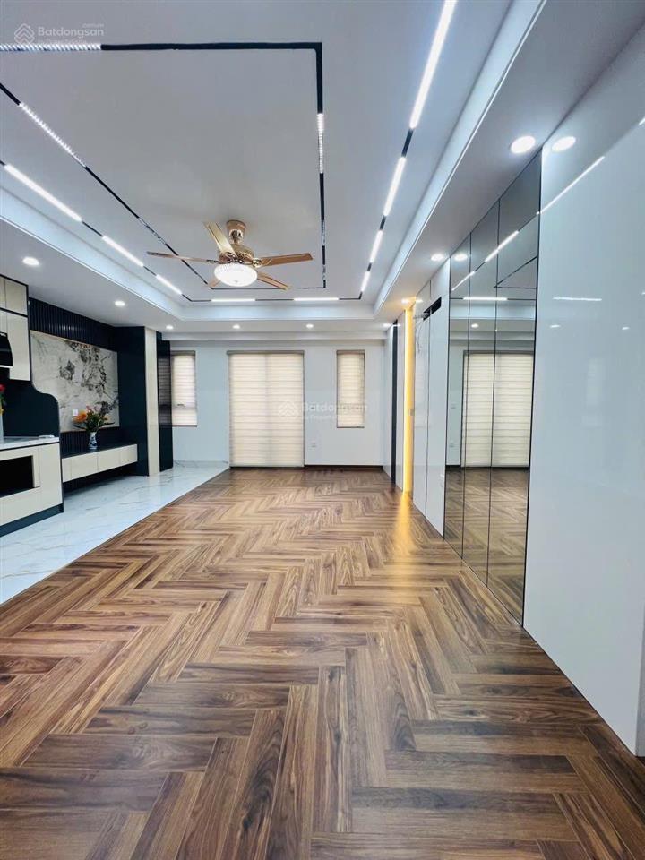 Bán nhà phân lô thịnh liệt hoàng mai, ô tô đỗ cửa, 40m x 5 tầng, nhỉnh 9 tỷ  0977 435 ***