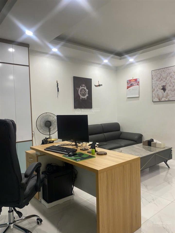 Bán nhà kim đồng 46m2 x 5 tầng ô tô vỉa hè kinh doanh nhỉnh 15 tỷ  0977 435 ***