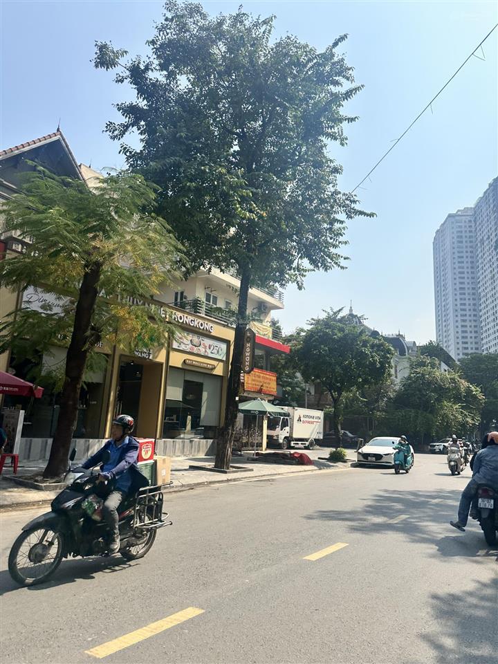 Đất phân lô tứ hiệp ô tô tránh, vỉa hè rộng, 2 mặt ngõ 35m giá 7 tỷ  0977 435 ***