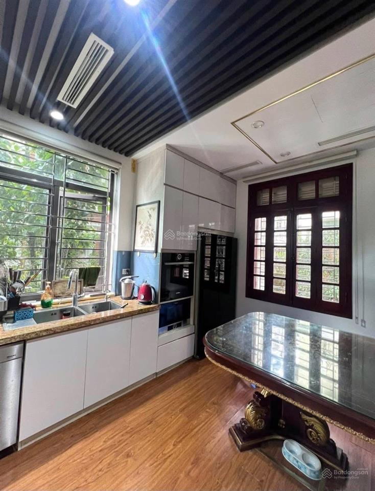 Bán nhà hoàng mai 36m 5 tầng 8 tỷ, gần ô tô  0977 435 ***.