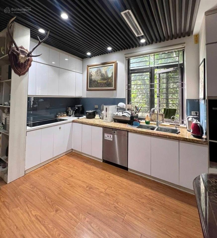 Bán nhà hoàng mai 36m 5 tầng 8 tỷ, gần ô tô  0977 435 ***.