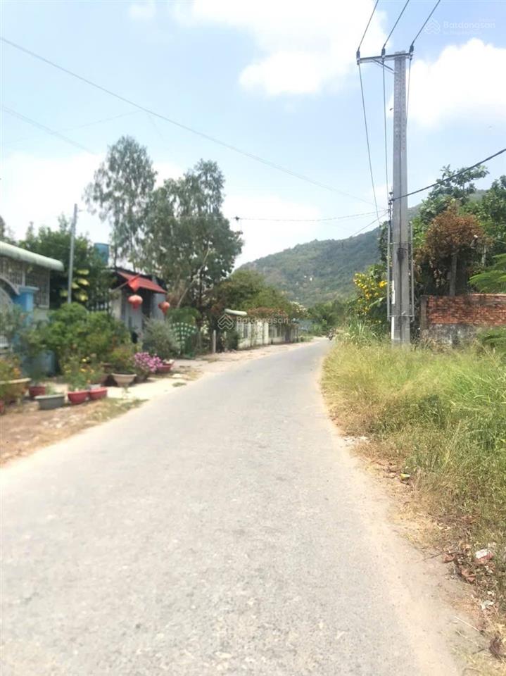 Bán đất 138.1m2 tại nam kỳ khởi nghĩa, đất đỏ, 900 triệu giá siêu hời