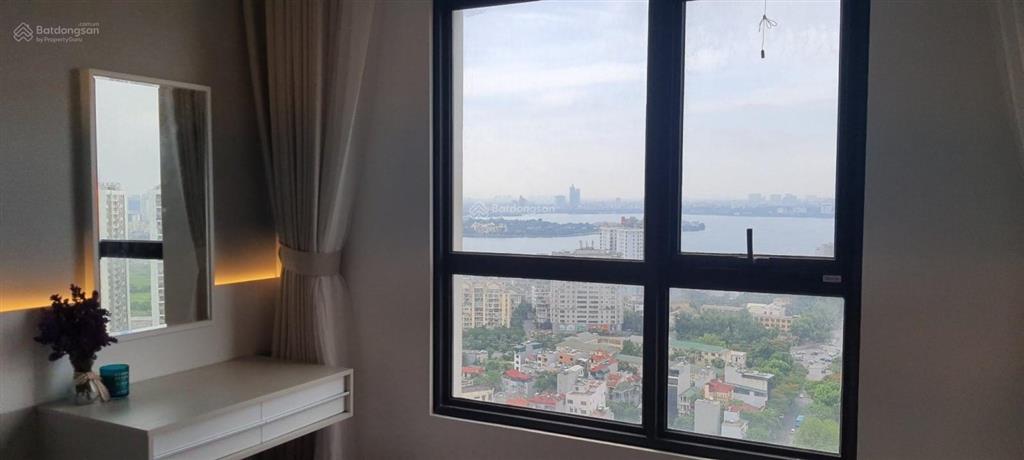 Cho thuê căn hộ 2pn chỉ view hồ tây tại kosmo tây hồ  161 xuân la ( 0349 511 ***)