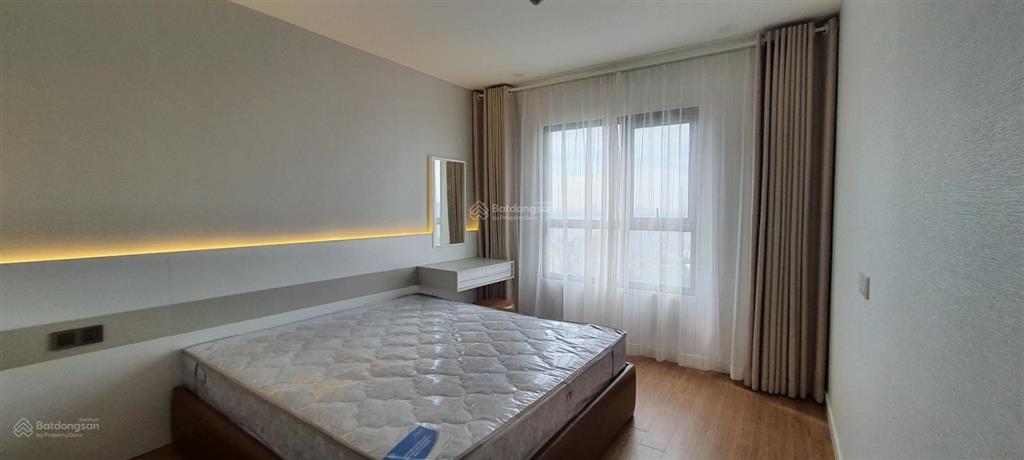 Cho thuê căn hộ 2pn chỉ view hồ tây tại kosmo tây hồ  161 xuân la ( 0349 511 ***)