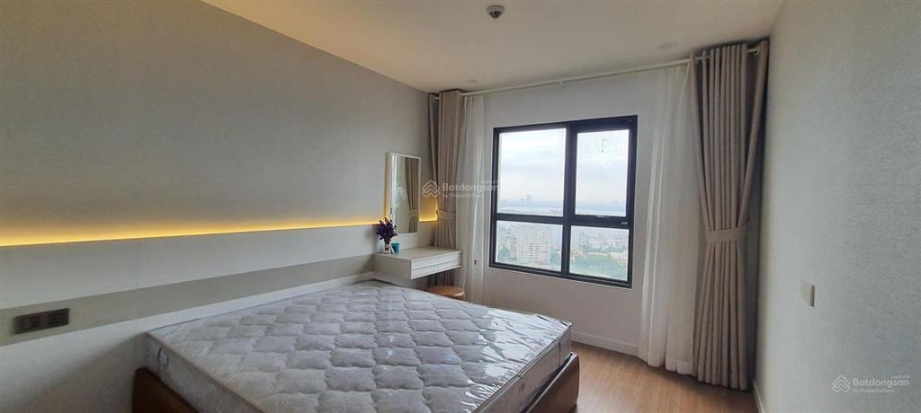 Cho thuê căn hộ 2pn chỉ view hồ tây tại kosmo tây hồ  161 xuân la ( 0349 511 ***)