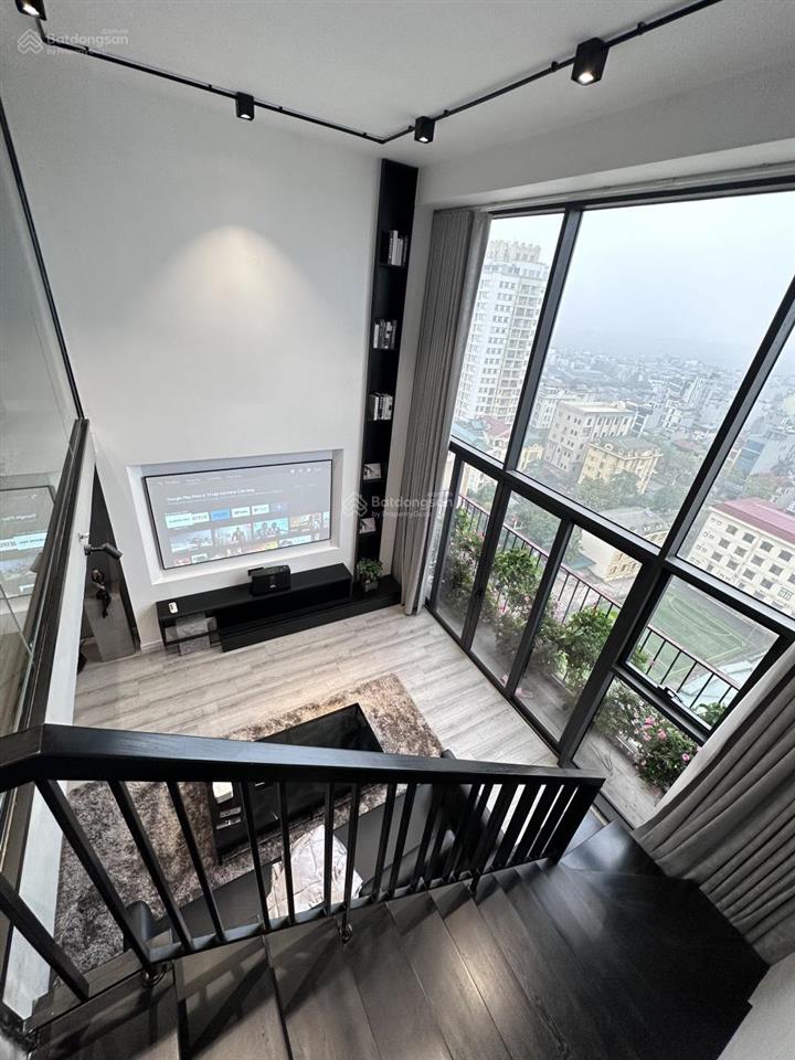 Cho thuê gấp căn hộ duplex 1pn tại chung cư pentstudio  699 lạc long quân ( 0349 511 ***)