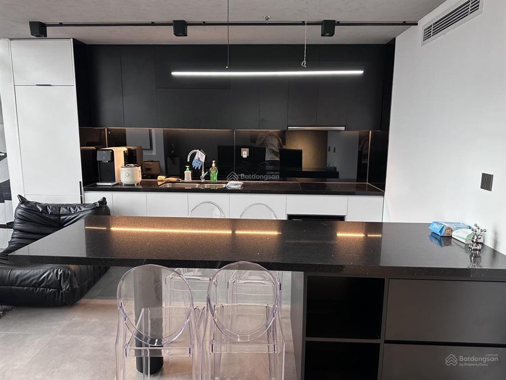 Cho thuê gấp căn hộ duplex 1pn tại chung cư pentstudio  699 lạc long quân ( 0349 511 ***)