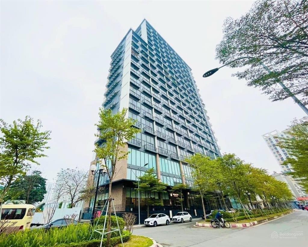 Cho thuê căn hộ duplex 1pn view cầu nhật tân dự án pentstudio  699 lạc long quân ( 0349 511 ***)