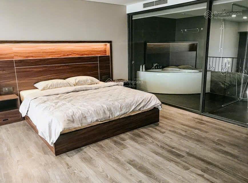 Cho thuê căn hộ duplex 1pn view cầu nhật tân dự án pentstudio  699 lạc long quân ( 0349 511 ***)