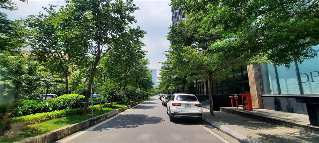 Cho thuê căn hộ duplex 1pn view cầu nhật tân dự án pentstudio  699 lạc long quân ( 0349 511 ***)