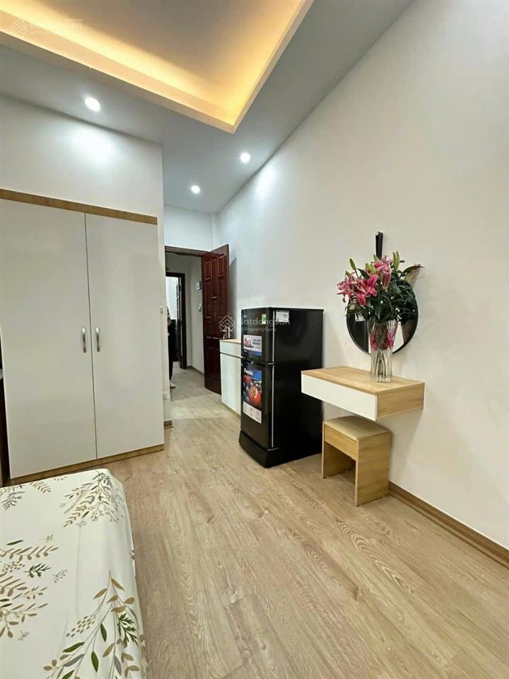 Chính chủ cần cho thuê duy nhất 1 phòng đơn nhỏ xinh tầng 2 chỉ 3,8tr/ tháng.  0835 806 ***