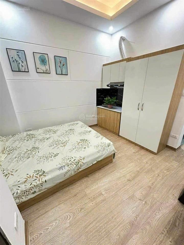 Chính chủ cần cho thuê duy nhất 1 phòng đơn nhỏ xinh tầng 2 chỉ 3,8tr/ tháng.  0835 806 ***