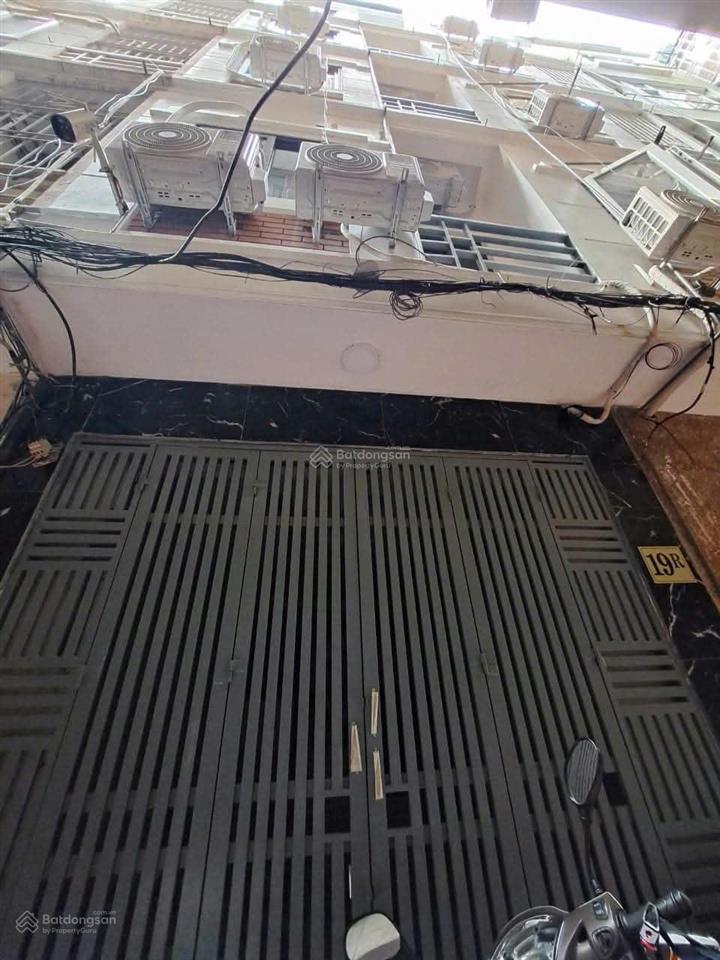 Chính chủ cần cho thuê duy nhất 1 phòng đơn nhỏ xinh tầng 2 chỉ 3,8tr/ tháng.  0835 806 ***