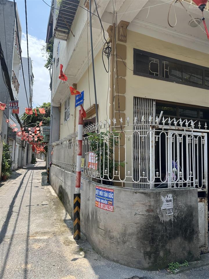 Cc cho thuê nhà 2t, 1 lửng 30m2 căn góc kd, cửa hàng tóc, gội đầu, cửa hàng thuốc, mặt ngõ 96 ô to
