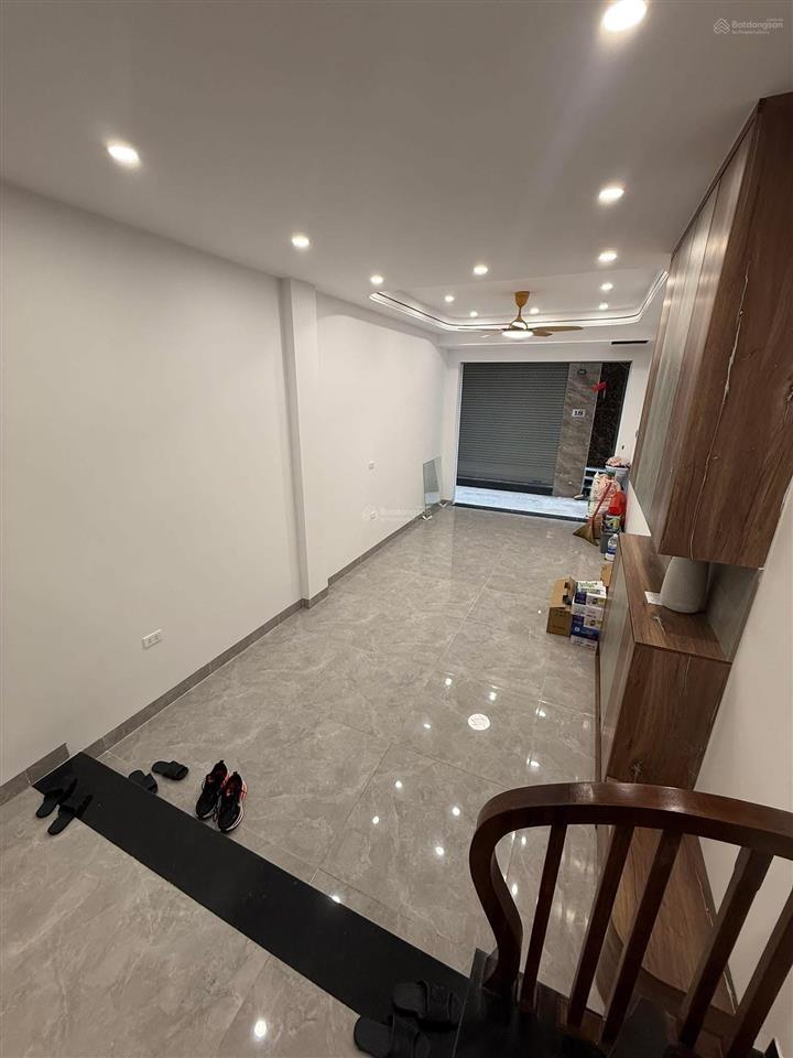 Bán gấpp  nhà đẹp dân xây 7 tầng thang máy  chủ tặng full nội thất sang xịn mịn  50m ra mặt phố