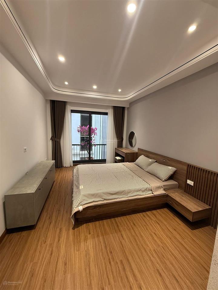 Bán gấpp  nhà đẹp dân xây 7 tầng thang máy  chủ tặng full nội thất sang xịn mịn  50m ra mặt phố