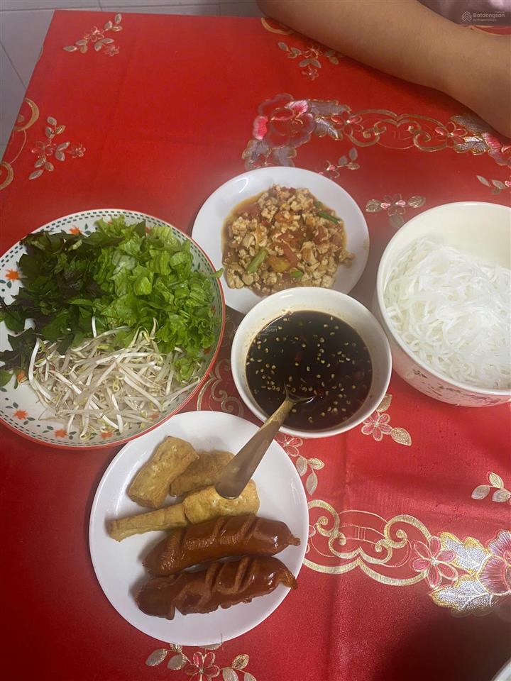 Cho thuê chung cư the cbd gần uỷ ban quận 2 giá 3pn giá 10 triệu. ib 0901 199 *** zalo