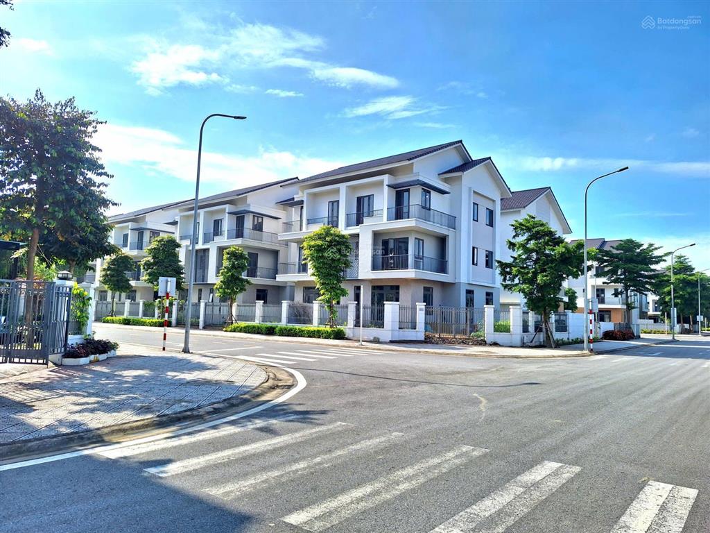 Biệt thự song lập 180m²3 tầng. nhỉnh 12 tỷ. sẵn sổ giao dịch. kđt centa vsip từ sơn.  0865 706 ***