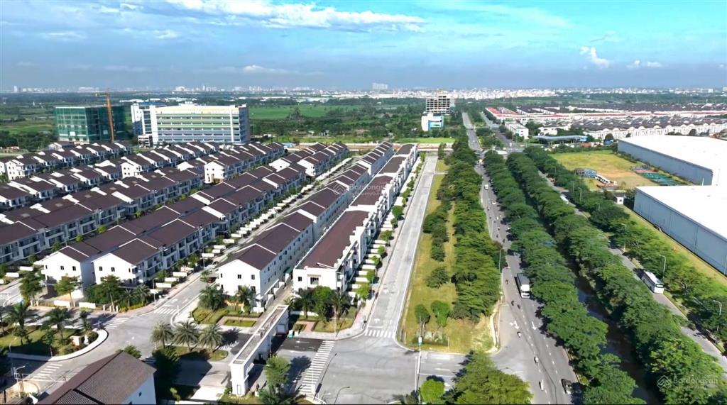 Nhà phố kcn vsip bắc ninh giá tốt nhất 6x tr/m2. ngay đại lộ hà nội sân bay gia bình  0865 706 ***
