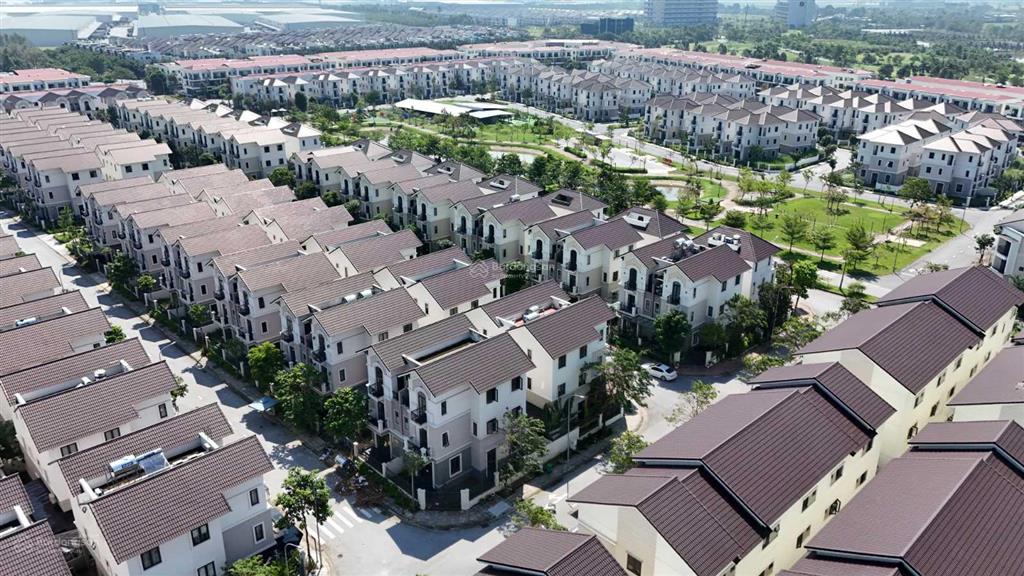 Quỹ nhà cho thuê hoàn thiện làm văn phòng, ở và kinh doanh. kcn vsip bắc ninh.  0865 706 ***