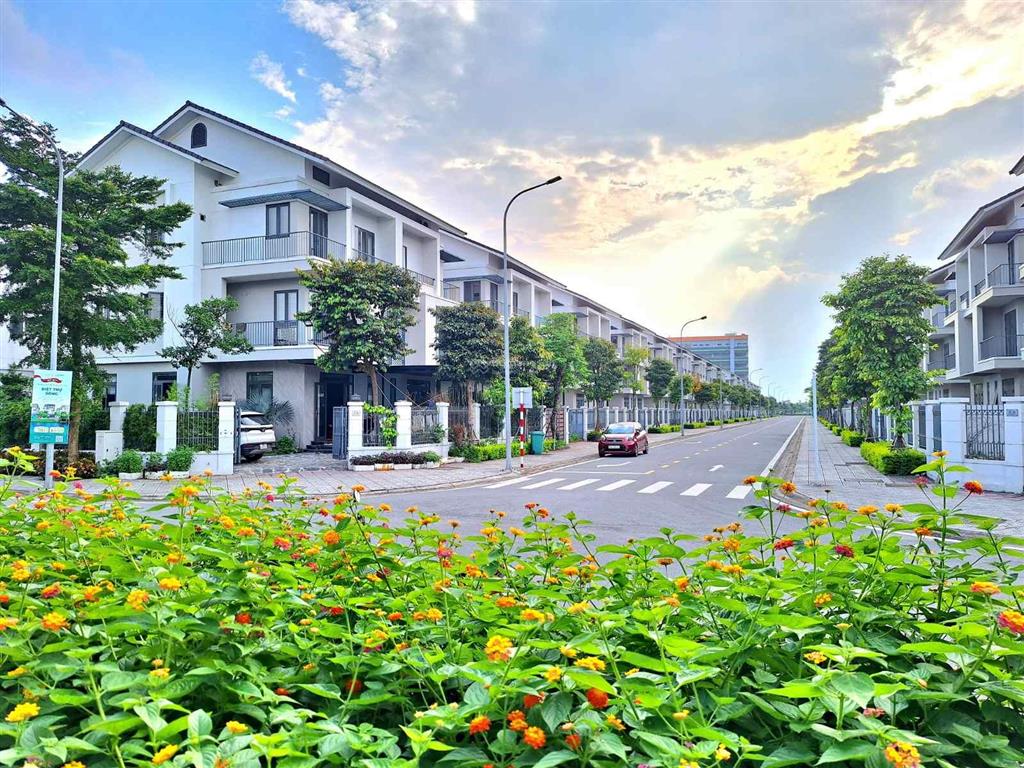 Nhỉnh 12 tỷ sở hữu biệt thự song lập 180m²3 tầng. kđt centa riverside từ sơn.  0865 706 ***