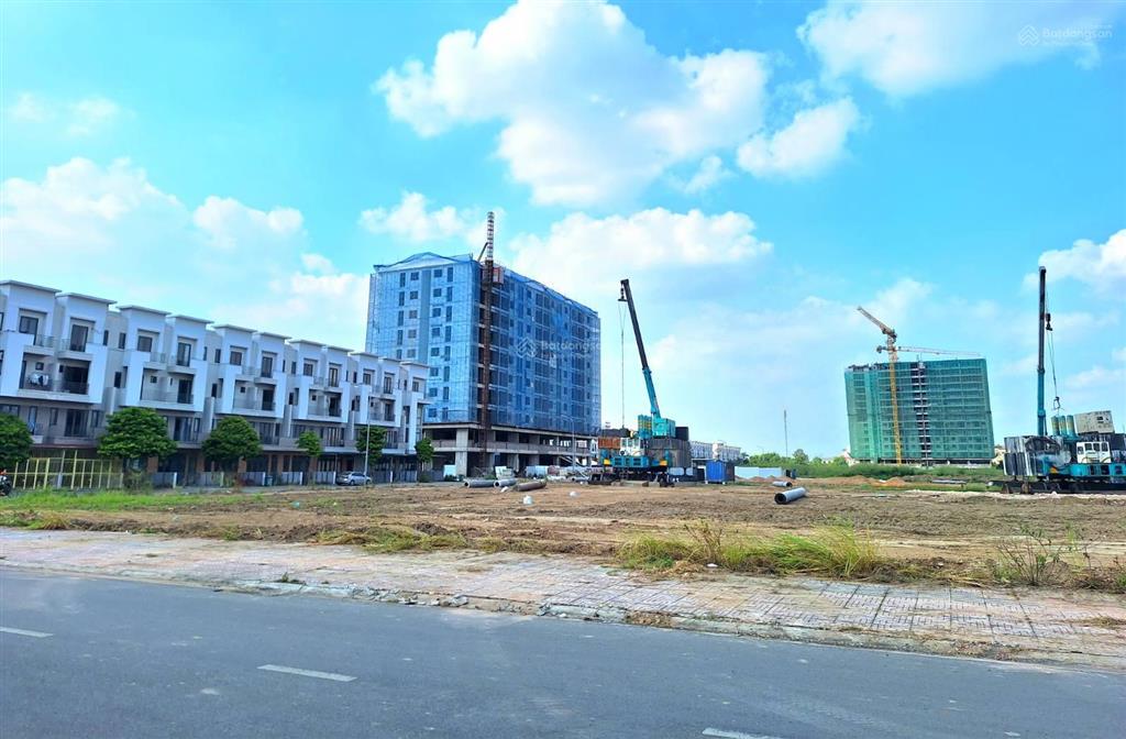 Nhà phố 4 tầng, dòng tiền 16tr/tháng. ngay chân 7 tòa chung cư tại kcn vsip bắc ninh. nhỉnh 6 tỷ.