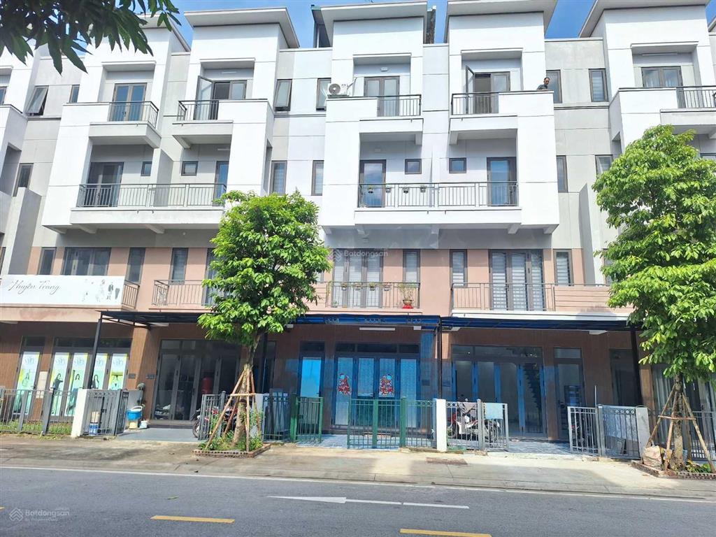 Nhà phố 4 tầng, dòng tiền 16tr/tháng. ngay chân 7 tòa chung cư tại kcn vsip bắc ninh. nhỉnh 6 tỷ.