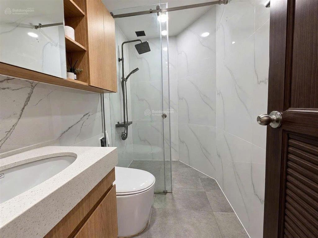 Cần bán căn 2pn. giá 7,3 tỷ sổ sẵn, dự án garden gate ngay công viên gia định.