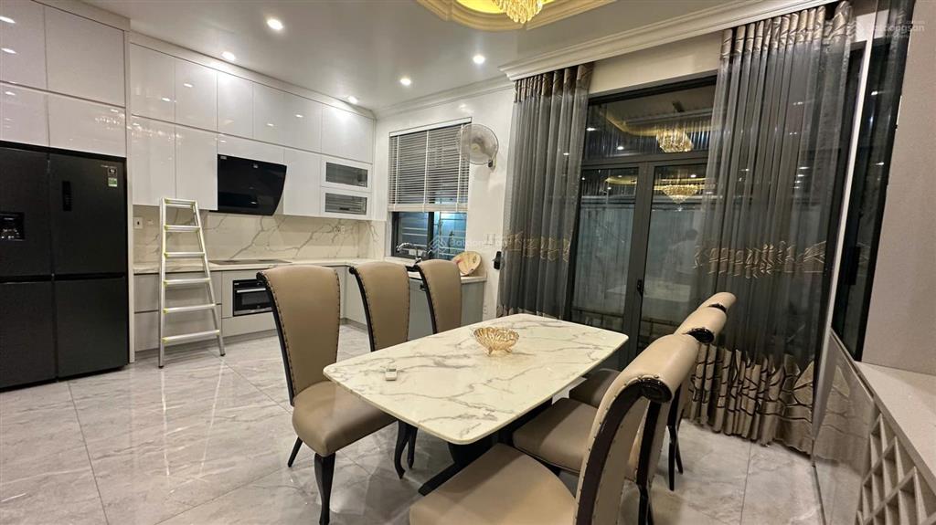 Cho thuê nguyên căn vinhomes marina 90 m² full nội thất 30 tr/tháng