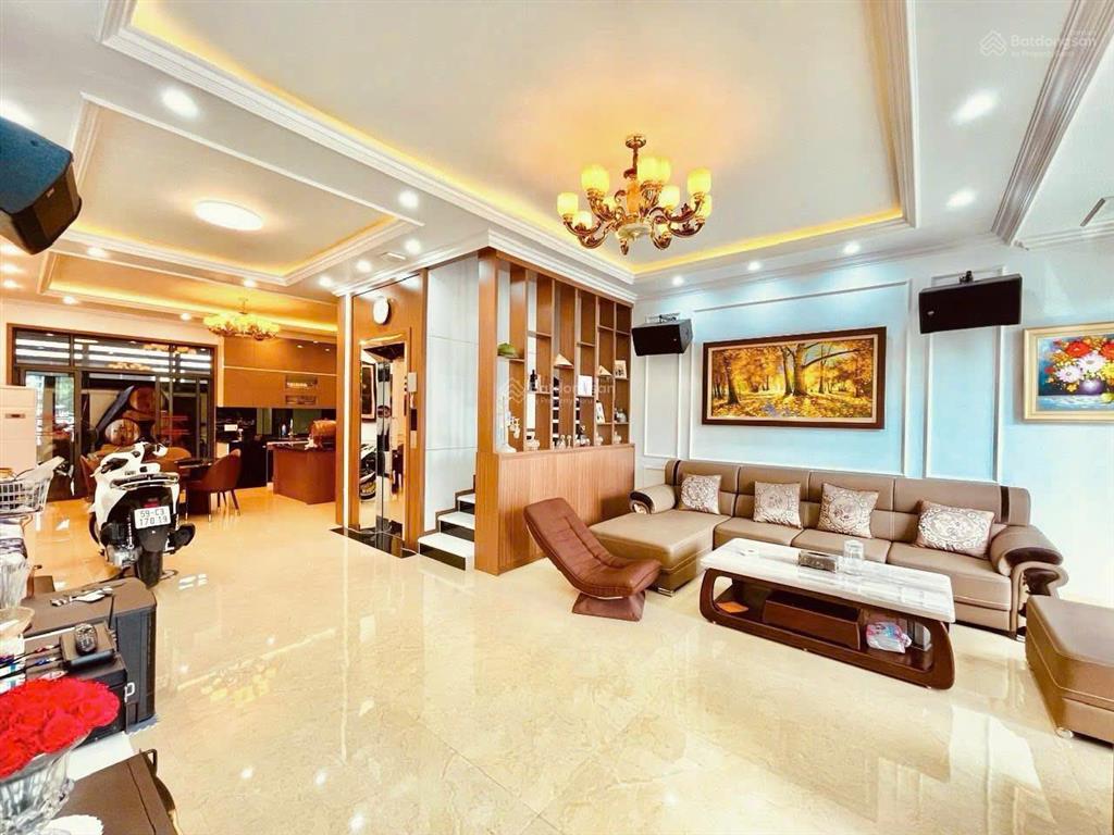 Cho thuê nguyên căn vinhomes marina 4 pn full nội thất có thang máy