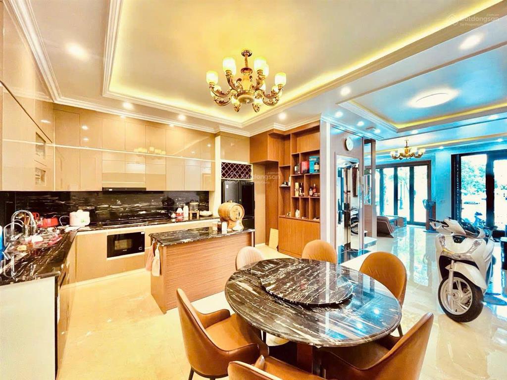 Cho thuê nguyên căn vinhomes marina 4 pn full nội thất có thang máy
