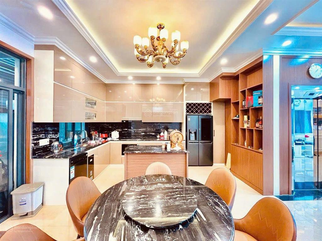Cho thuê nguyên căn vinhomes marina 4 pn full nội thất có thang máy