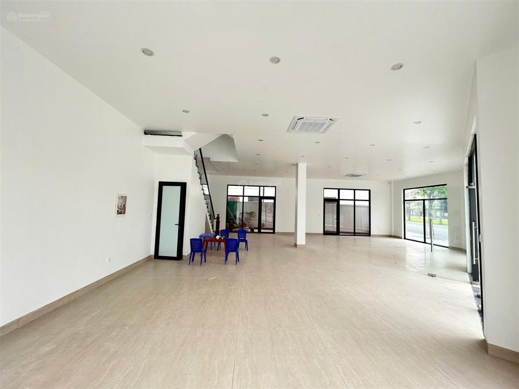 Cho thuê nguyên căn vinhomes vũ yên căn góc, phù hợp vừa ở vừa kinh doanh