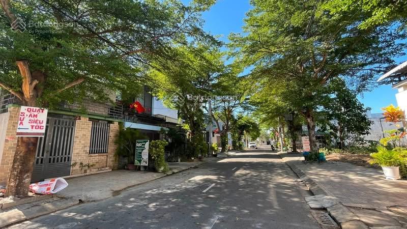 Giá siêu nổi bật thị trường phân khúc đô thị