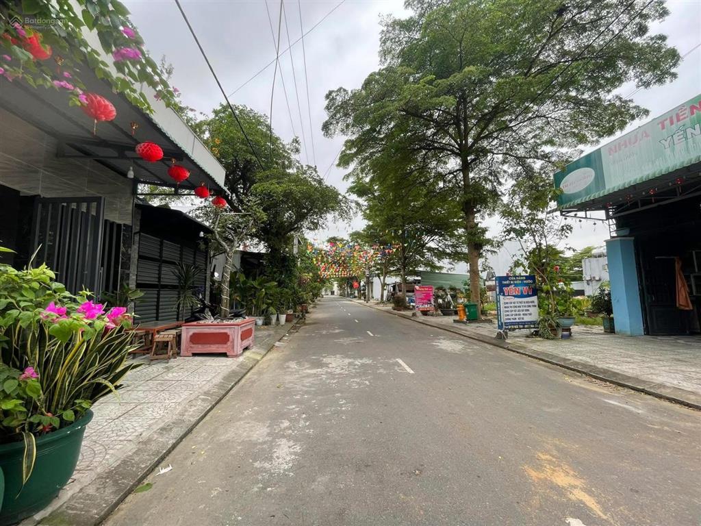 Giá siêu nổi bật thị trường phân khúc đô thị
