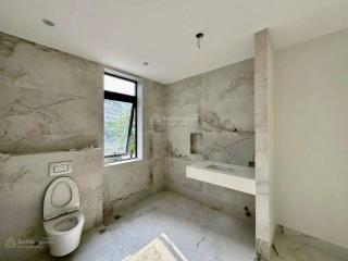 Cho thuê villa mới xây tại thảo điền 7x20m 1 trệt 3 lầu 4 phòng ngủ giá 90 triệu có thang máy