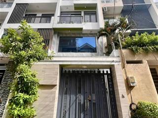 Toà văn phòng 7 tầng mới xây gần trần não có hầm, thang máy, pccc đầy đủ giá thuê 55 triệu/tháng