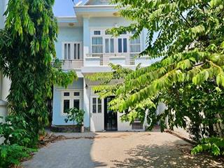 Biệt thự hồ bơi sân vườn quốc hương thảo điền 411m2 đầy đủ nội thất giá 96 triệu vào ở ngay