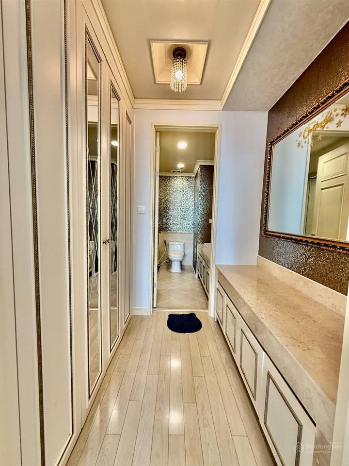Bán gấp căn hộ cantavil hoàn cầu 3 phòng ngủ đầy đủ nội thất 138m2 giá 11 tỷ đang cho thuê 25 triệu