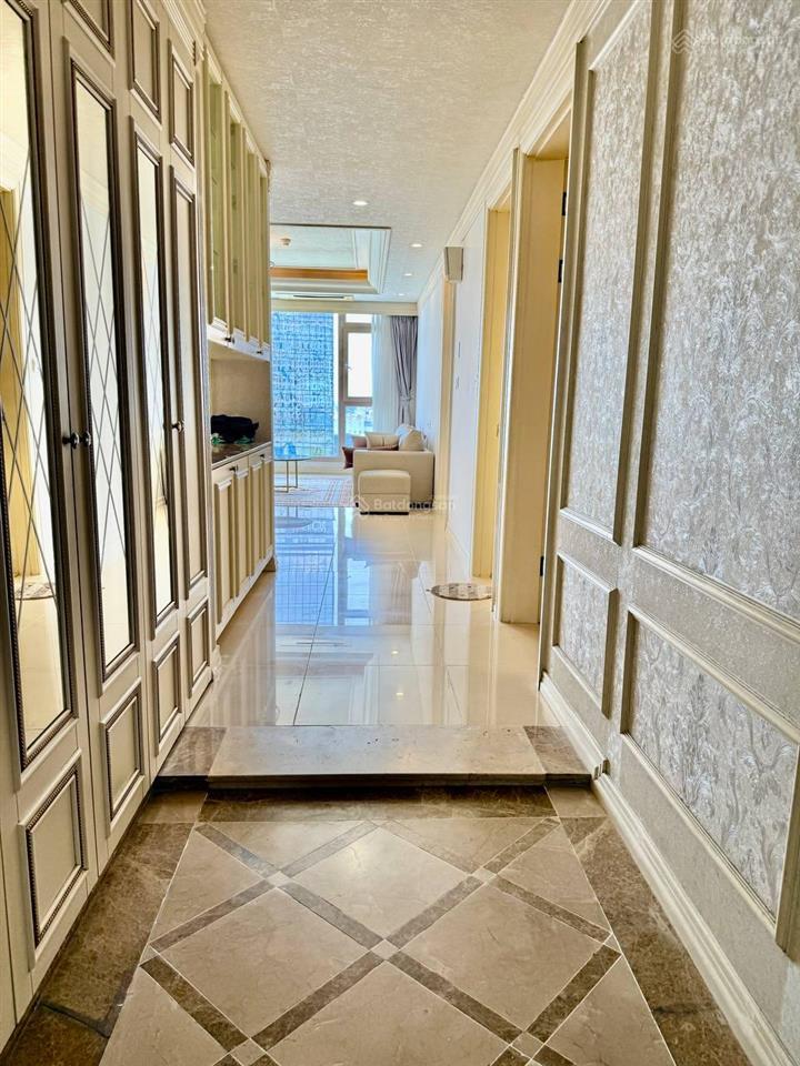 Bán gấp căn hộ cantavil hoàn cầu 3 phòng ngủ đầy đủ nội thất 138m2 giá 11 tỷ đang cho thuê 25 triệu
